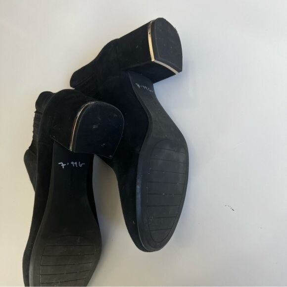 Kenneth Cole Black Velvet Gold Detail Heal Ankle Boots - 7.5 - Picture 4 of 8